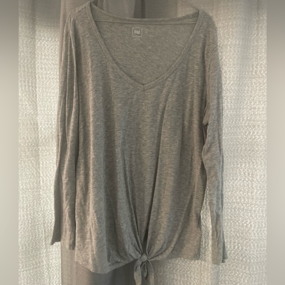 5/$20 size large Womens shirt